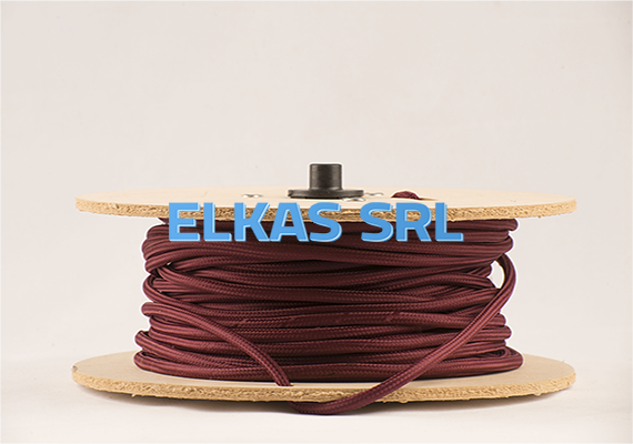 Nuestros cables cuentan con certificación. Además cuentan con un proceso de pegado que evita que se despelucen en su armado.